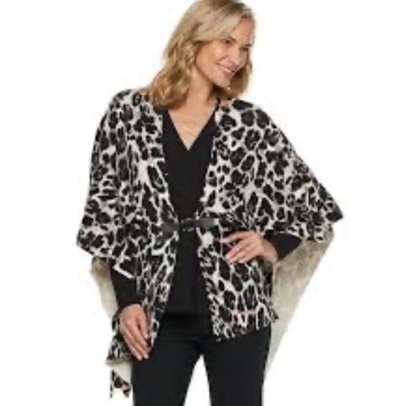 Dana Buchman Wm’s Sz Sm Med Leopard Toggle Edgy Draped Sweater Poncho - Picture 2 of 6